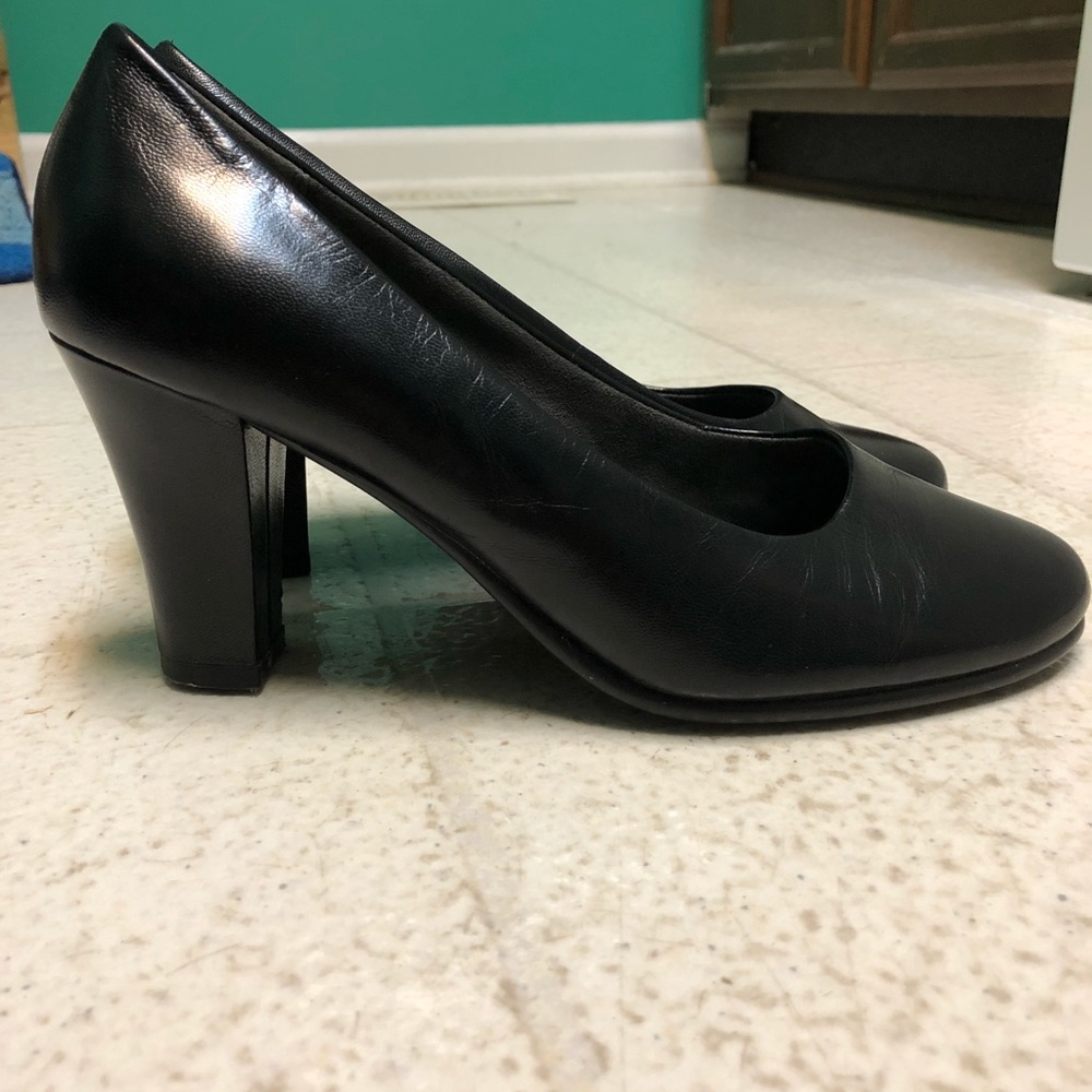 Leather comfort heels